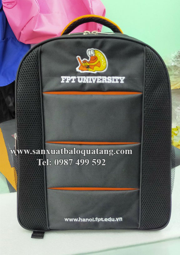 Mẫu balo quà tặng trường FPT