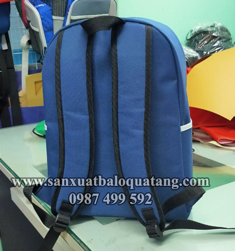 Mặt sau mẫu balo quà tặng Plan